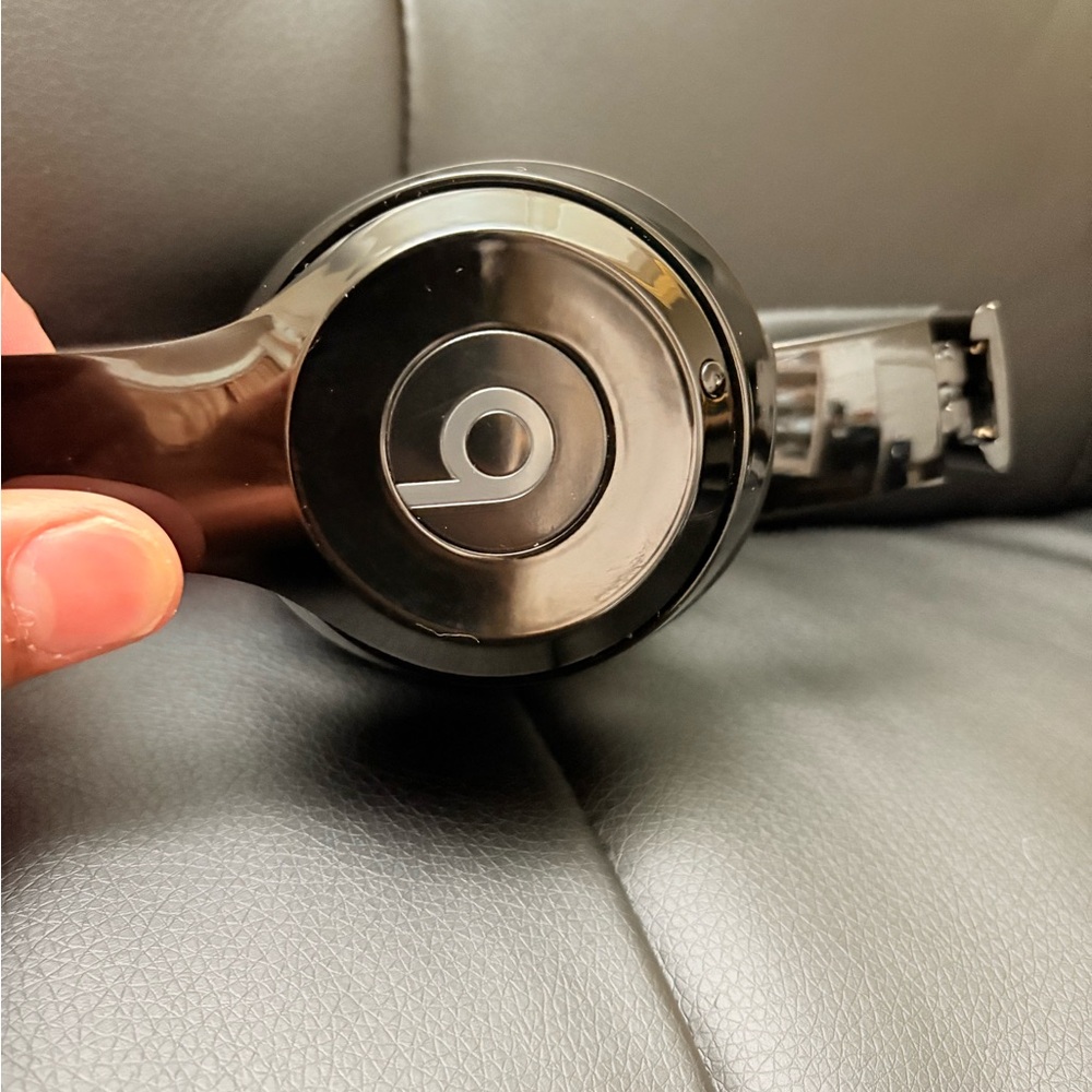 Beats by Dre Black Over-Ear Headphones